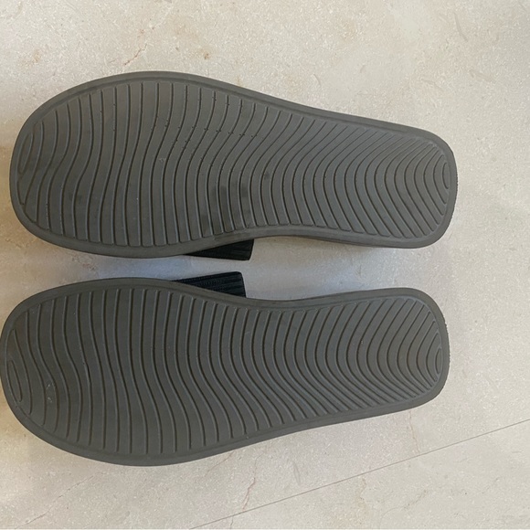 Steve Madden Platform Sandals - Picture 5 of 5